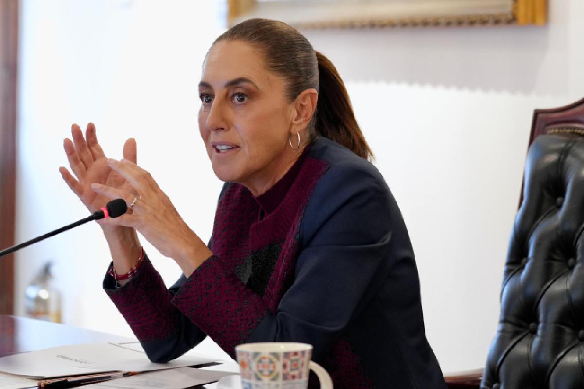 Sheinbaum reúne a economistas y gabinete en Palacio Nacional revisan crecimiento del país