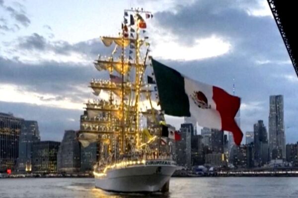  Un video viral en TikTok afirma que la presidenta de México pidió que elementos de la Marina lanzaran misiles contra buques estadounidenses en el Golfo de México; sin embargo, no existe información oficial que confirme dichas acciones militares. 