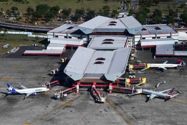 Aeropuerto cuba cancelación vuelos internacionales combustible bloqueo eu