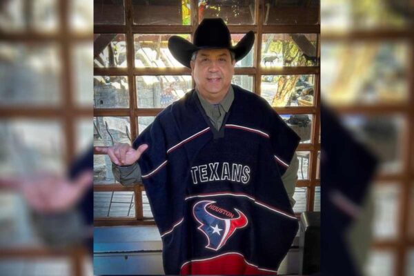 Cabeza de Vaca, exgobernador de Tamaulipas, renunció a protección de EU en 2001, muestra certificado