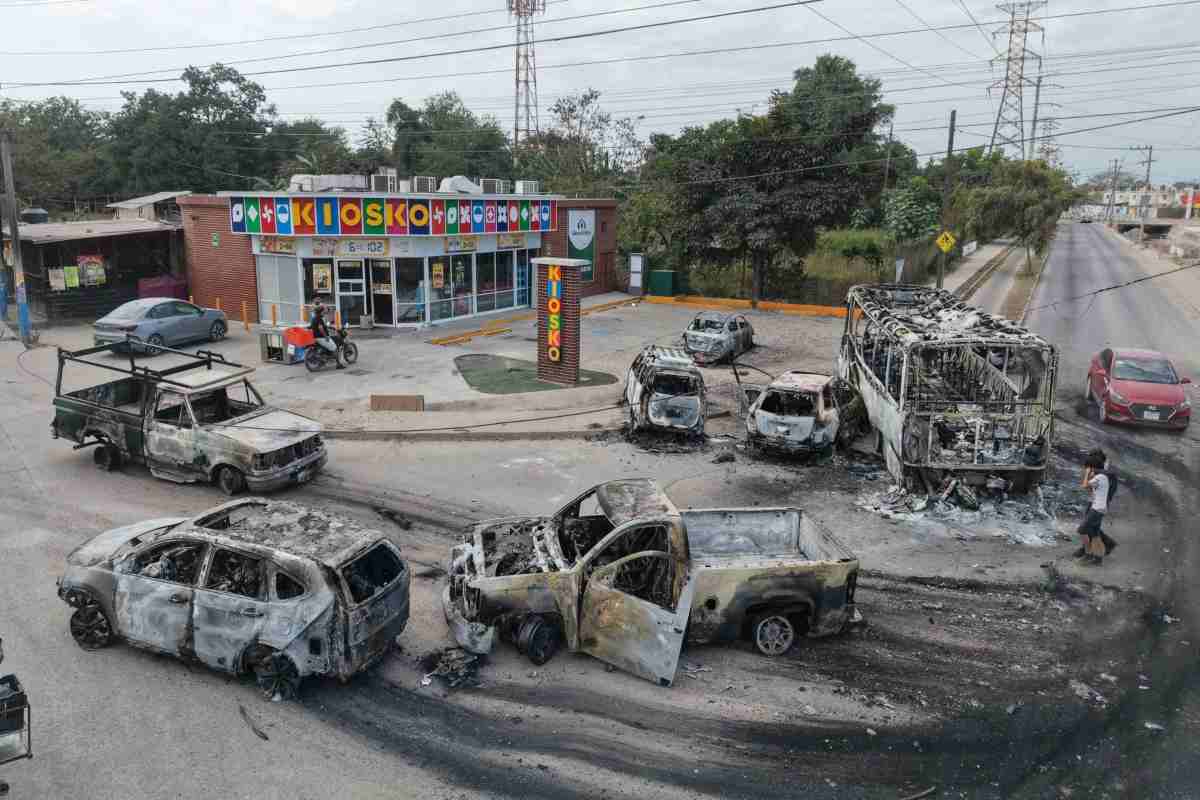 Cierran accesos a Tuxpan, Jalisco, por presunto enfrentamiento entre civiles y fuerzas armadas