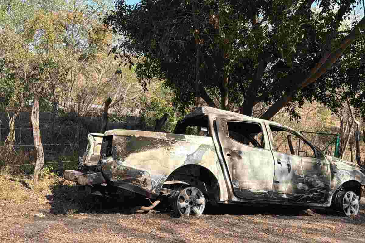 Ciudadanos marchan por la paz en Aguililla, Michoacán, la tierra de “El Mencho”