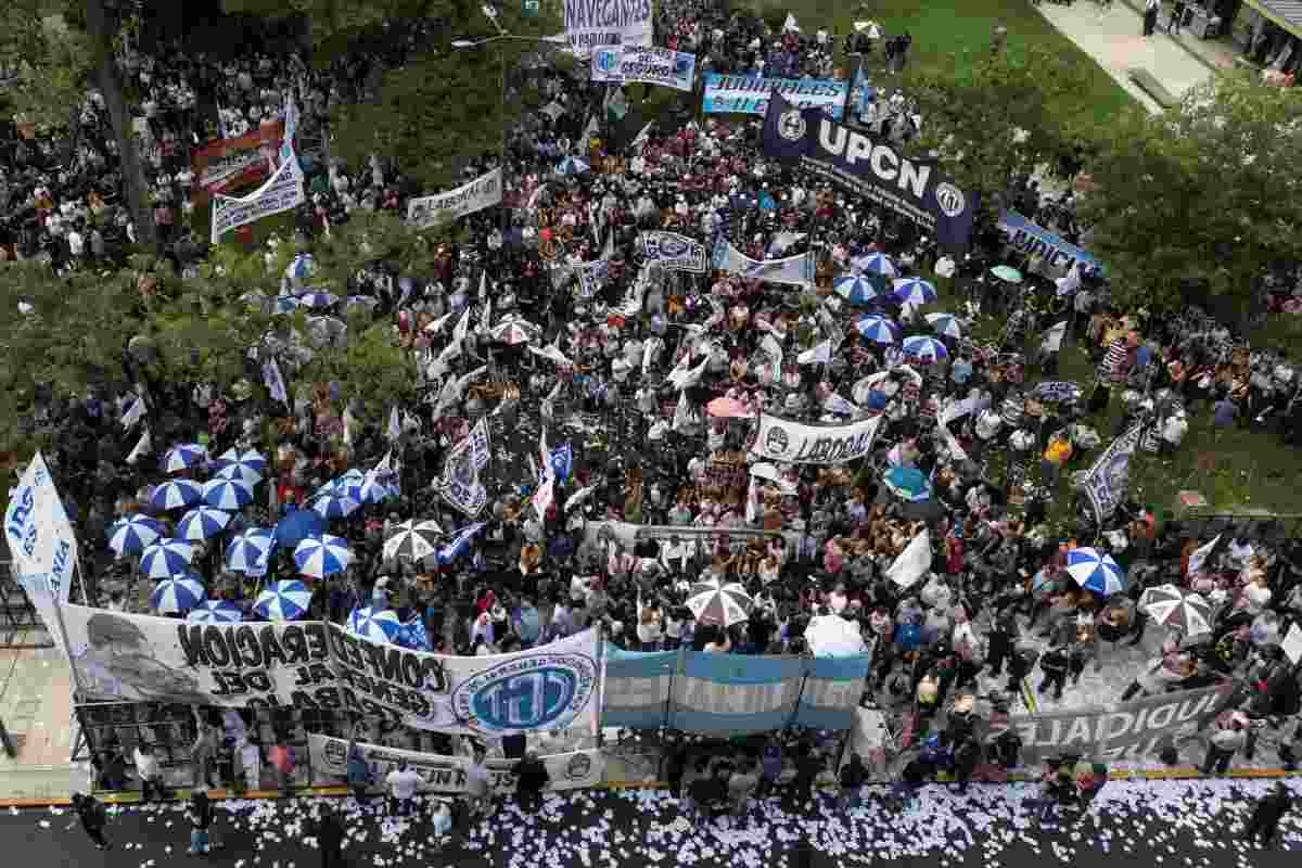 Congreso argentino aprueba reforma laboral de Milei