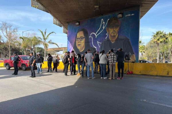 Develan mural en honor a los periodistas Lourdes Maldonado y Margarito Martínez, asesinados en Tijuana hace cuatro años
