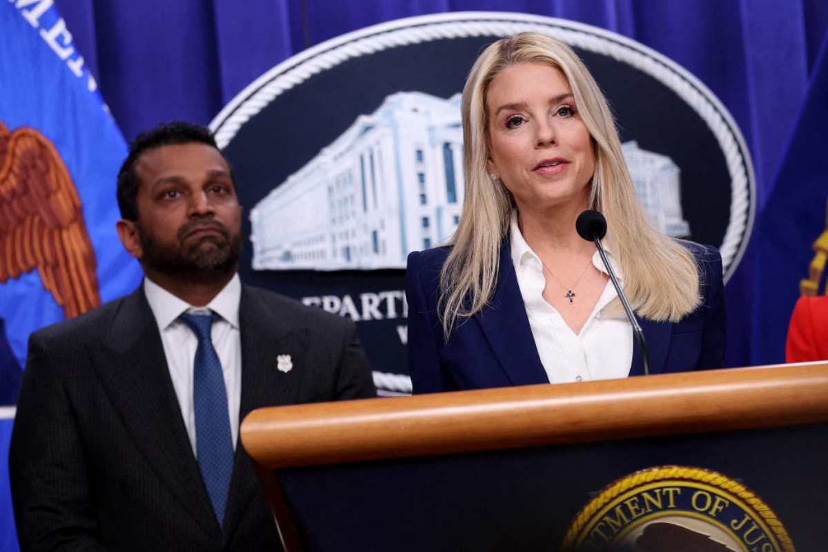 Fiscal Pam Bondi ICE California