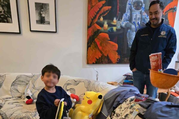 Liam Conejo, niño de cinco años detenido por ICE en Mineápolis, es liberado junto a su padre