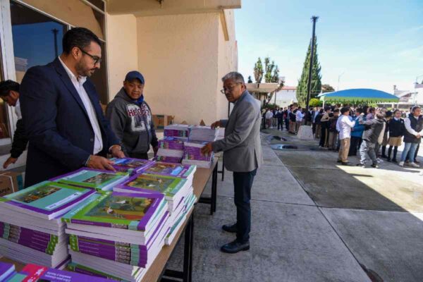 No se reharán los libros de la SEP tras salida de Marx Arriaga, dice Sheinbaum