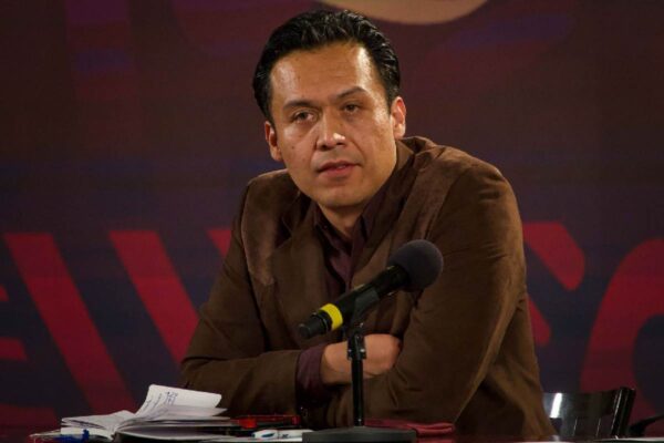 Marx Arriaga denuncia despido injustificado de la SEP y presiones para cambiar los libros de texto