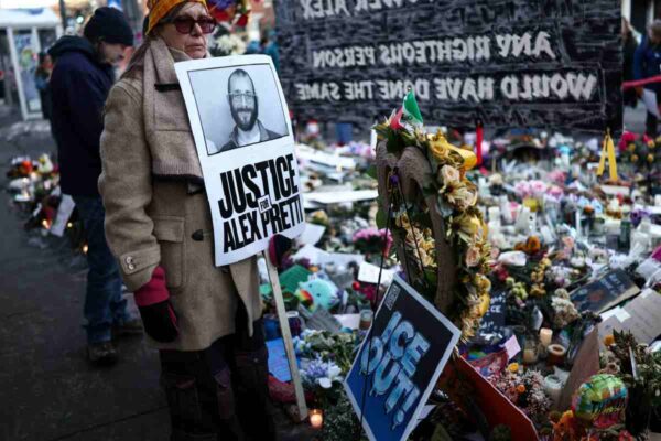 Agentes de migración en Mineápolis llevarán cámaras corporales tras muerte de Alex Pretti y Renne Good, anuncia Kristi Noem