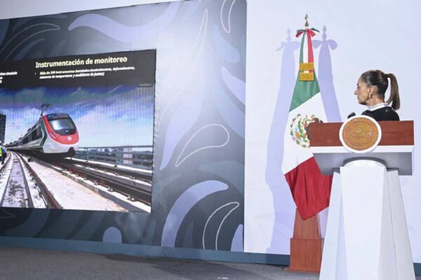 Presidenta certificación internacional tren interoceánico