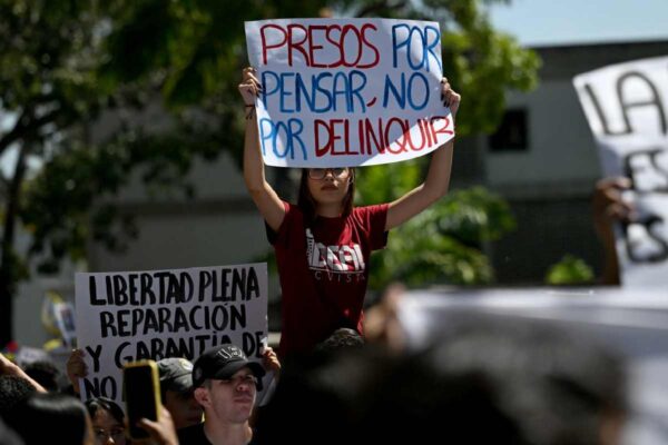 Protesta en Venezuela a más de un mes de la caída de Maduro