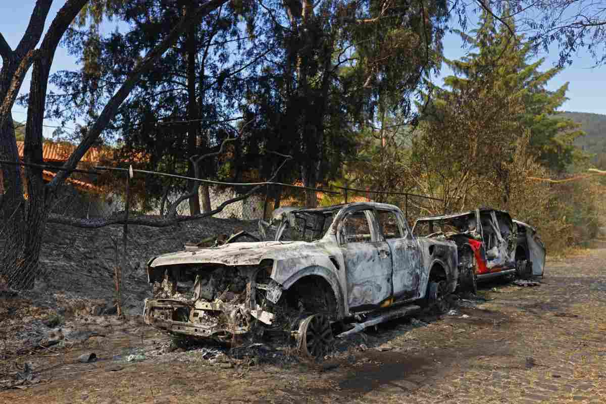 Sheinbaum anuncia inversión de Coca-Cola por 6 mil mdd; llega trofeo de Mundial 2026 a Jalisco 