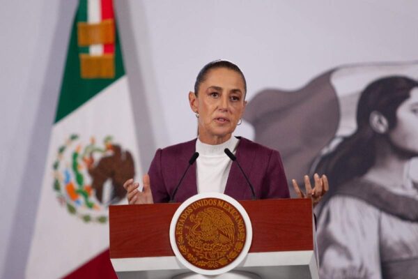 Sheinbaum defiende reforma jornada laboral sin días de descanso