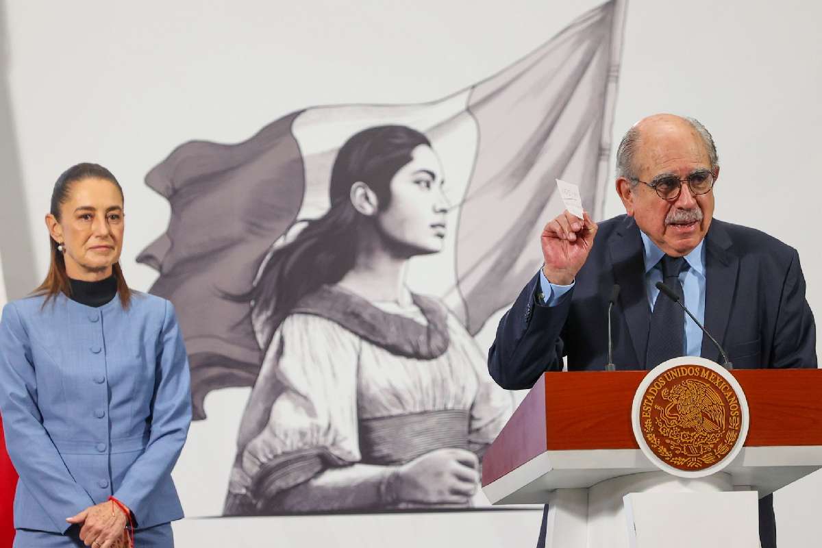 Sheinbaum junto a Pablo Gómez reforma electoral