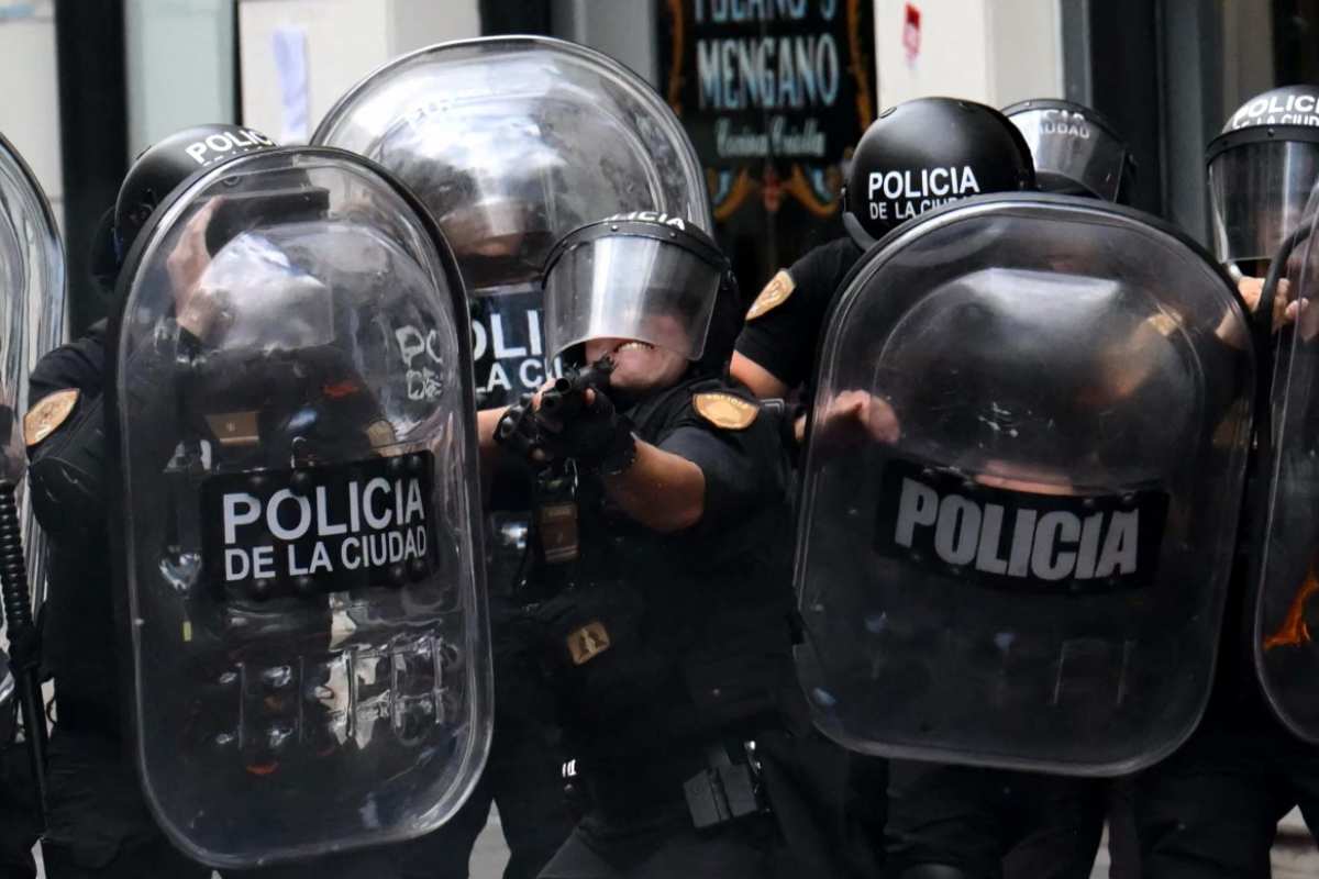 argentina-milei-cobertura-periodistas-protestas-reforma-laboral-argentina