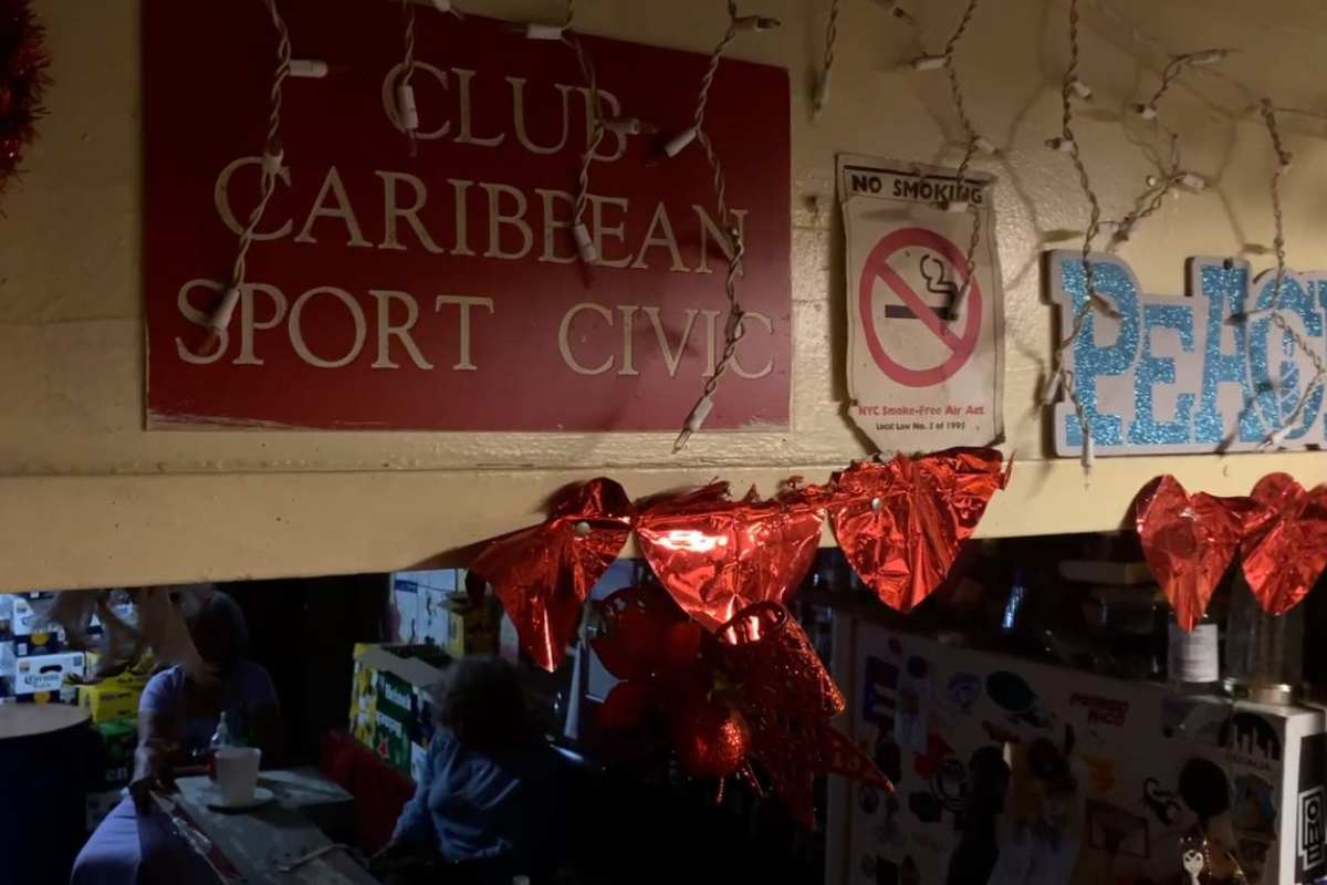 bad-bunny-c-asa-de-tonita-s-bowl-lx-quien