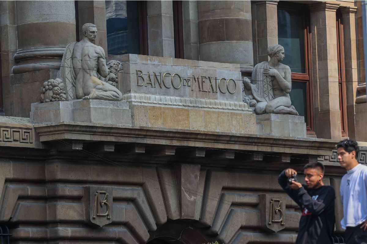 Banxico mantiene la tasa en 7% y aplaza la meta de inflación al segundo trimestre de 2027