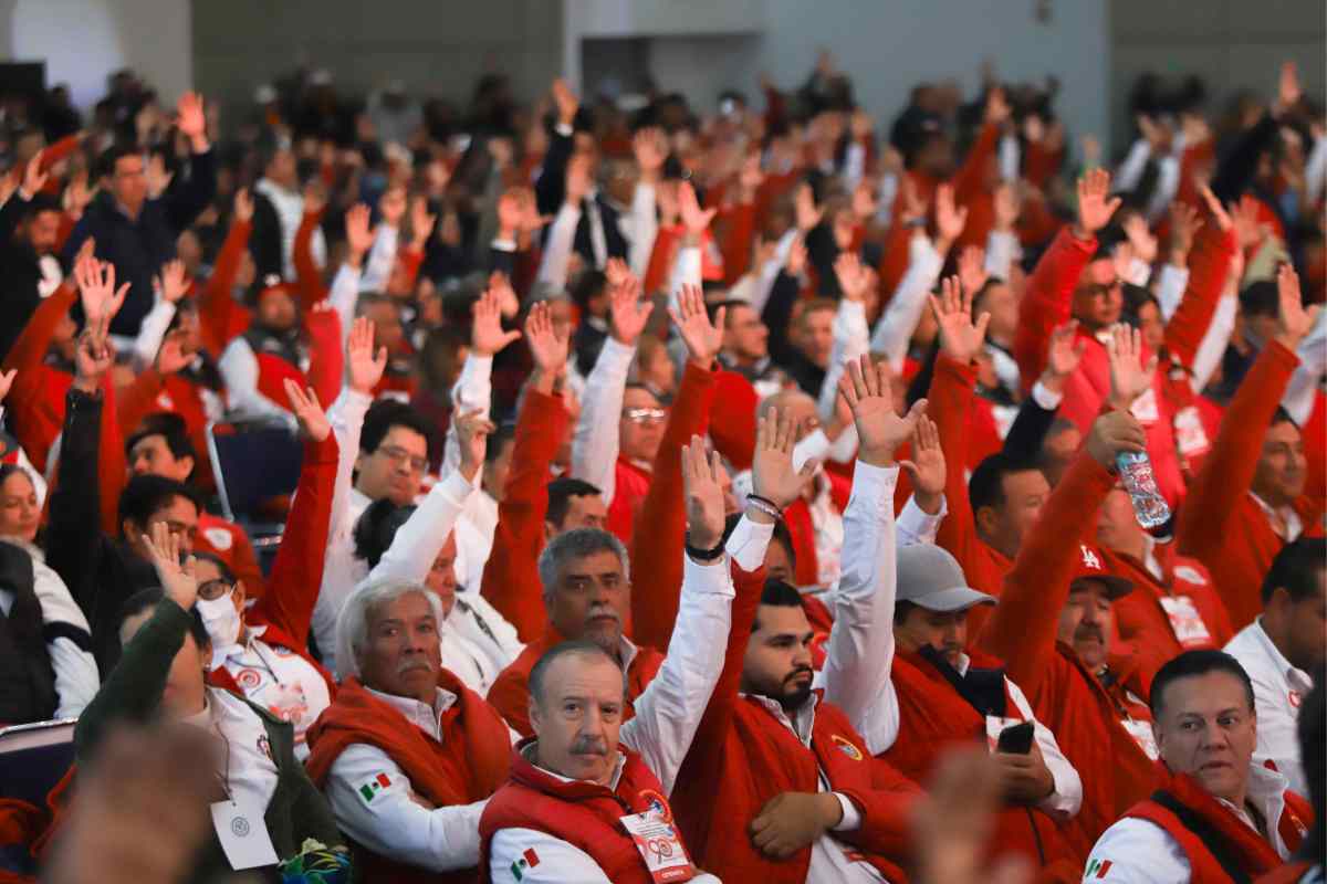 Cumple 90 años la CTM y a la vieja usanza priista elige a su nuevo dirigente
