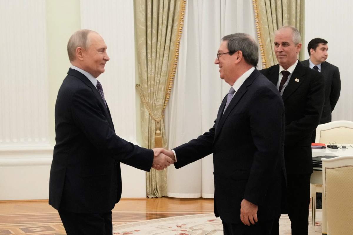 EU reclama a Cuba “cambios drásticos y muy pronto”; asegura que el régimen de la isla está colapsando