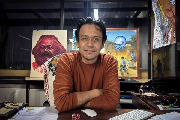 Marx Arriaga reta a Mario Delgado a demostrar que se le pidió incluir 