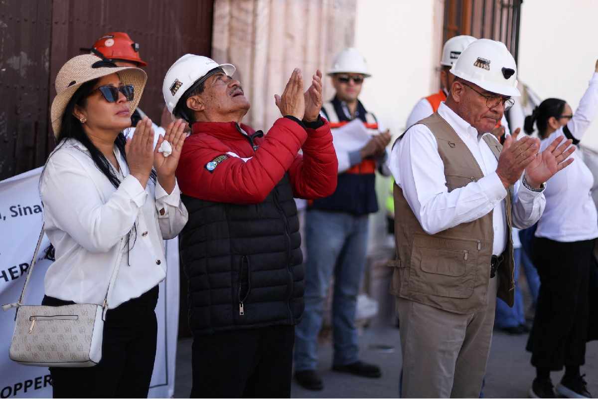 “Nos faltan 10”: mineros marchan en todo el país para exigir justicia por sus compañeros desaparecidos en Concordia, Sinaloa