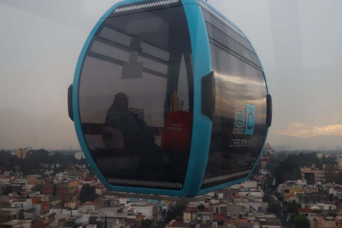 Trabajadores de trolebús, cablebús y tren ligero suspenden huelga; analizarán propuesta del gobierno