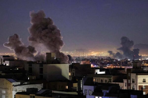 EU contempla evacuación terrestre de mexicanos en medio oriente