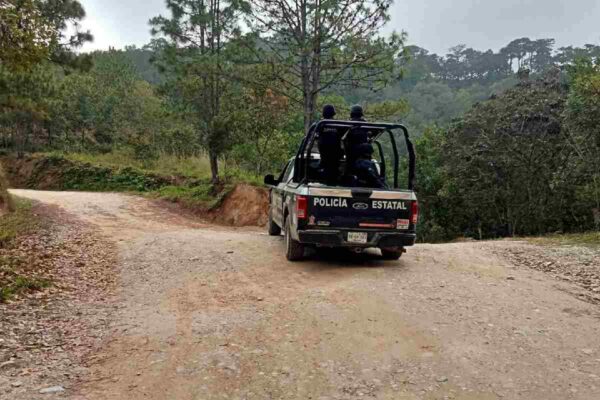 Pobladores de San Juan Mazatlán, Oaxaca, denuncian sitio de grupo armado por conflicto agrario