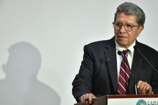 Ricardo Monreal explica retraso reforma electoral