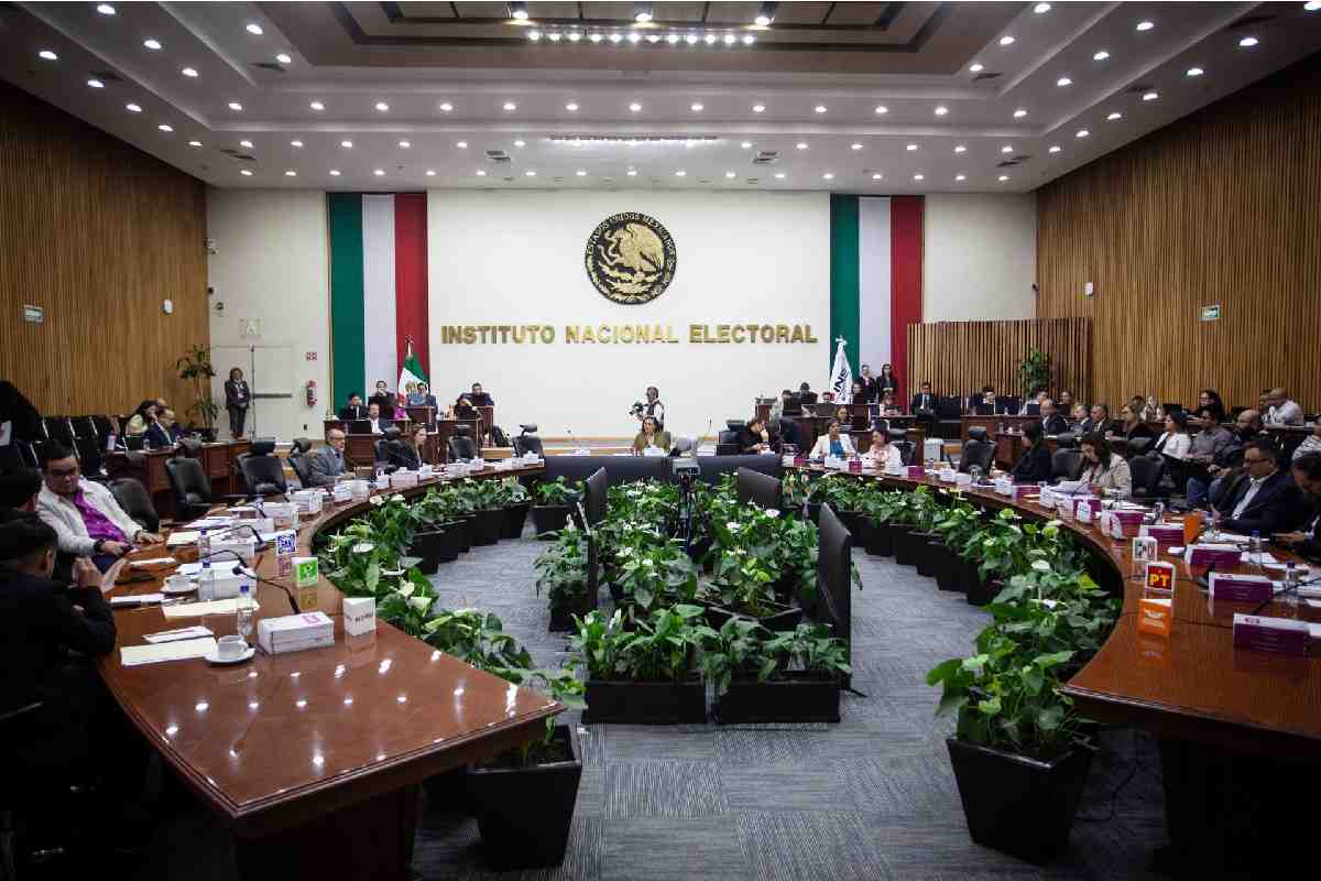 Reforma electoral no elimina la sobrerrepresentación ni da mayor certeza al voto: consejero Uuc-kib Espadas