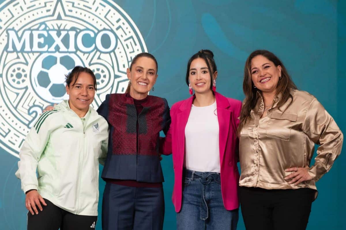 Charlyn Corral, Claudia Sheinbaum, Katia García y Gabriela Fernández.